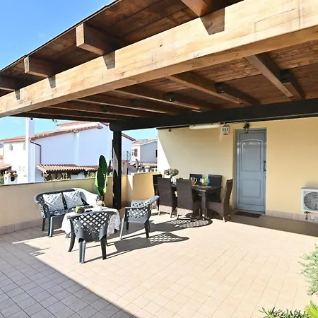 Izzhome Terrasse